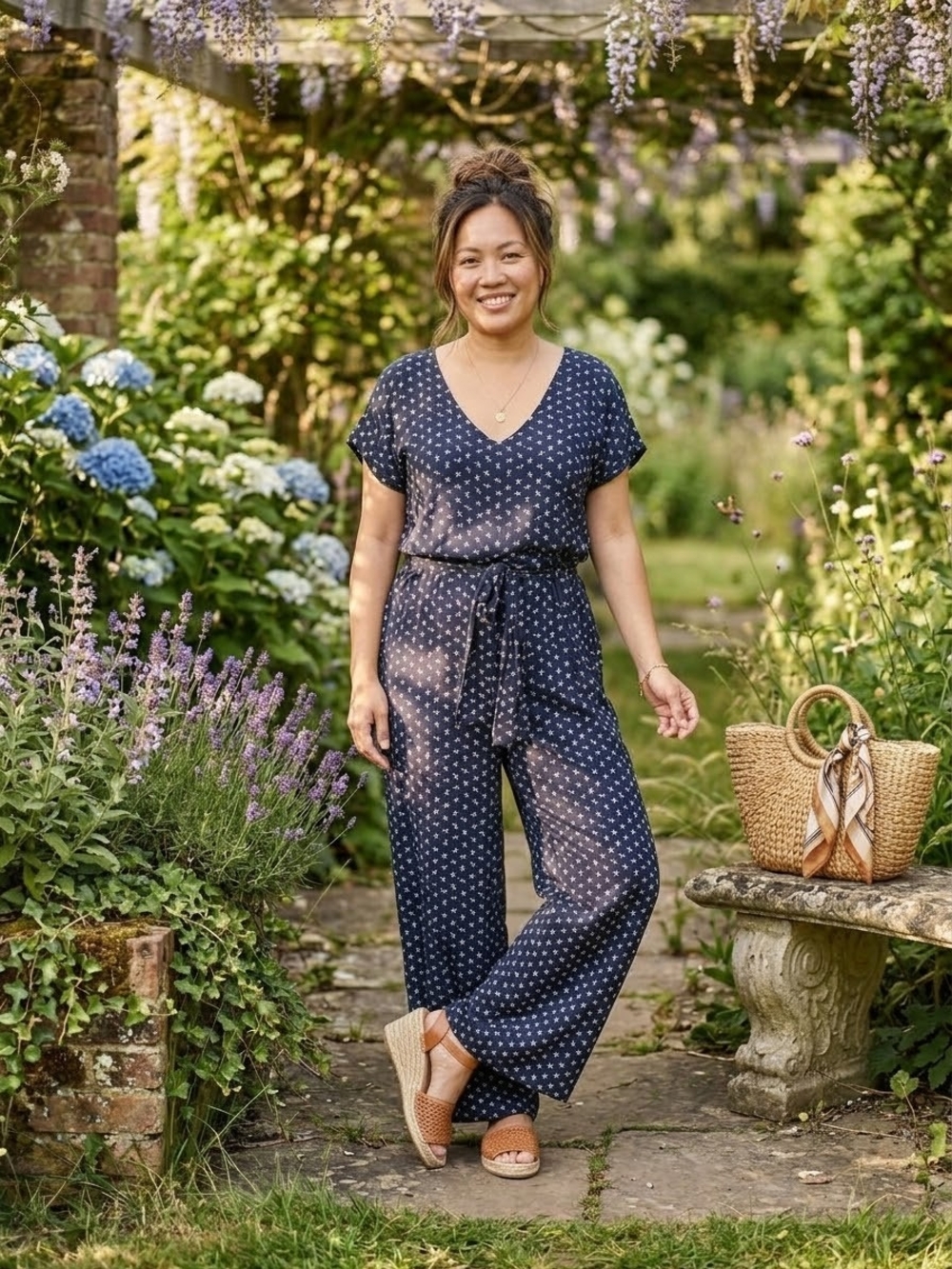 Chaps Navy Printed V-Neck Short-Sleeve Jumpsuit with Zipper Back And Tie Waist